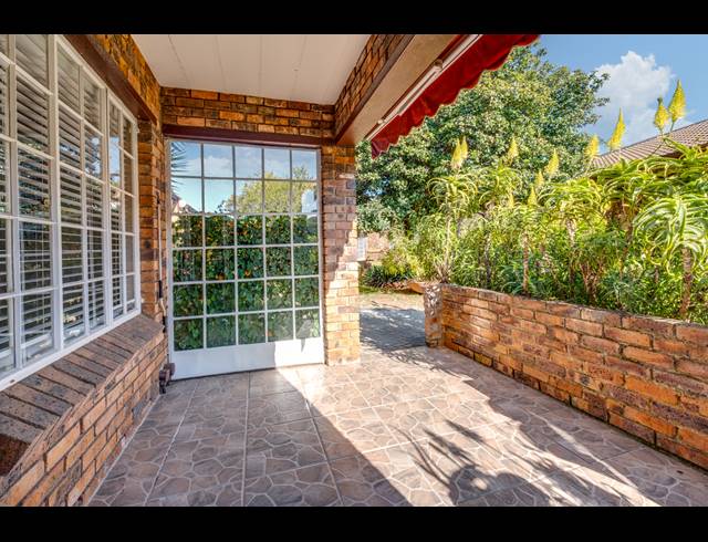 1 BEDROOM RETIREMENT UNIT FOR SALE IN BRYANSTON
